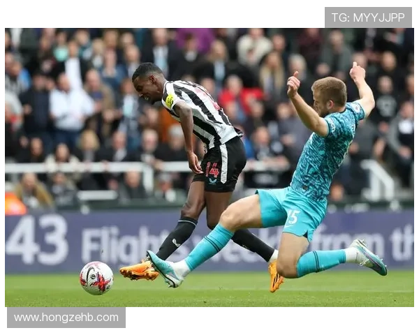 纽卡第二球引争议吉马良斯越位位置引发机构重新审视判罚 纽卡第二球引争议吉马良斯越位位置引发机构重新审视判罚